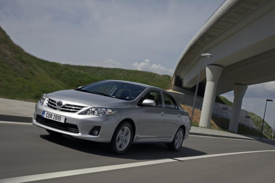  Toyota Corolla 2011 года  (фото 41 из 76)
